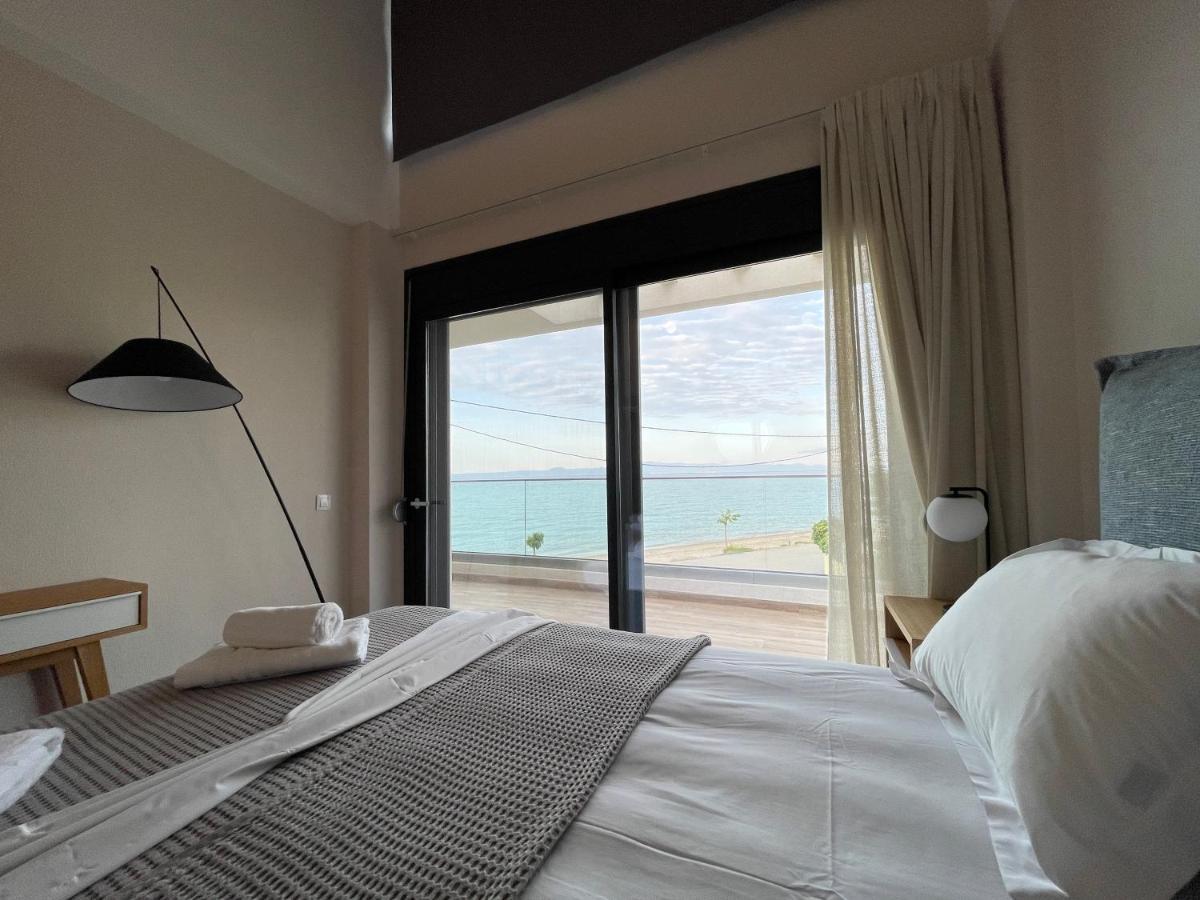 Villa Oleandra By The Sea ポリフロノ エクステリア 写真